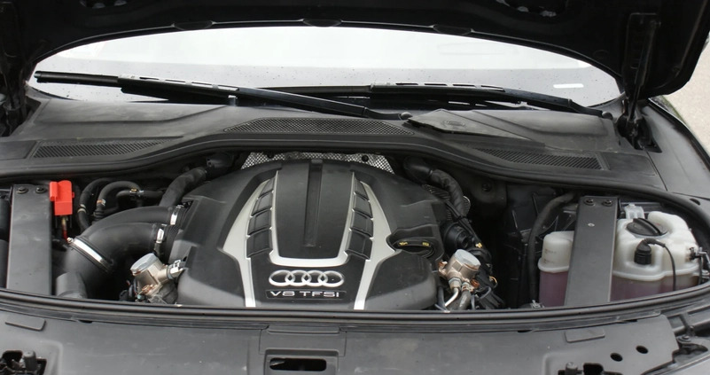 Audi A8 cena 109000 przebieg: 248000, rok produkcji 2015 z Białystok małe 529